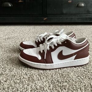 Size 10 women's air Jordan I lows in maroon/brown